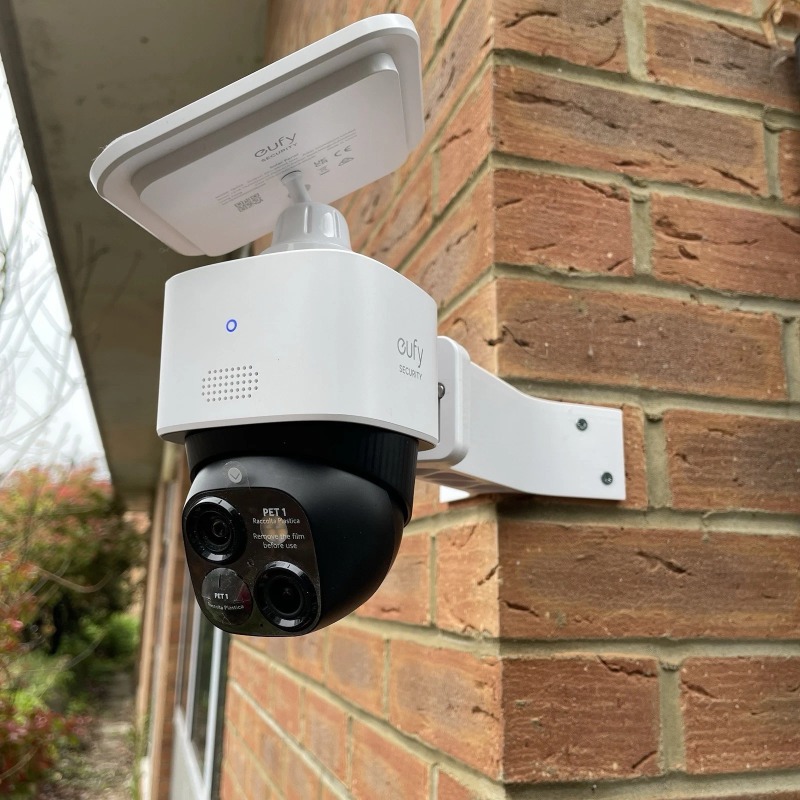 Buitenhoekwandmontage camerabe - Eufy Camera S340 recensie en prijs